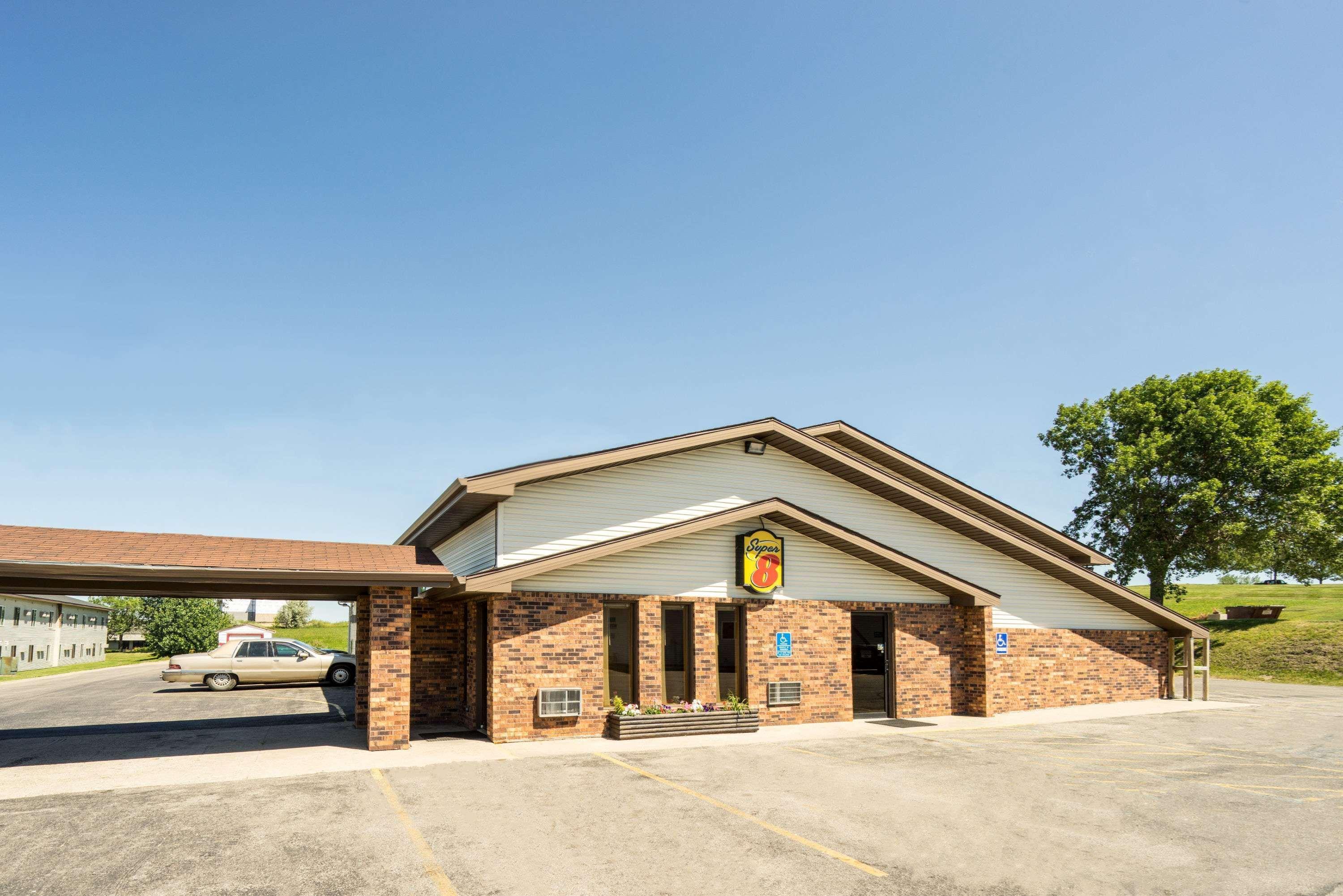 Super 8 By Wyndham Fergus Falls Екстер'єр фото